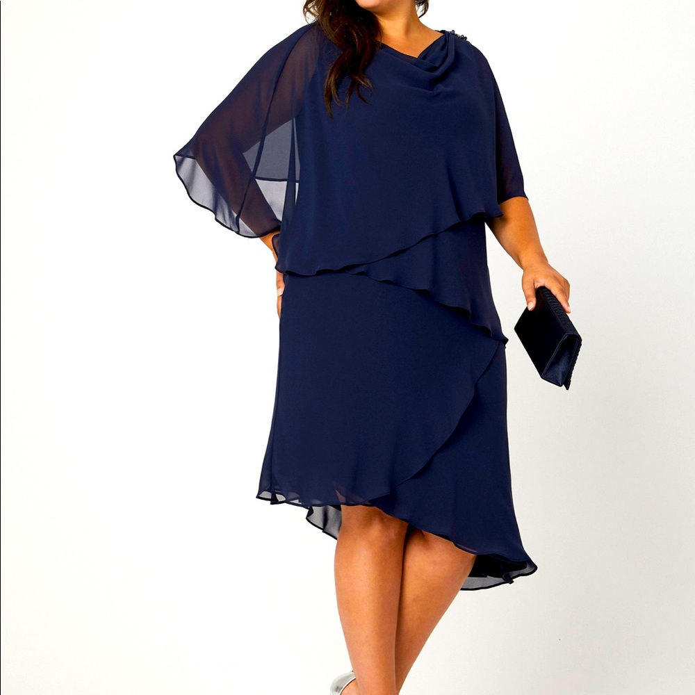Laura Plus asymmetric tiered chiffon dress 👗